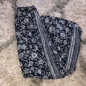 American Eagle size small floral flowy pants